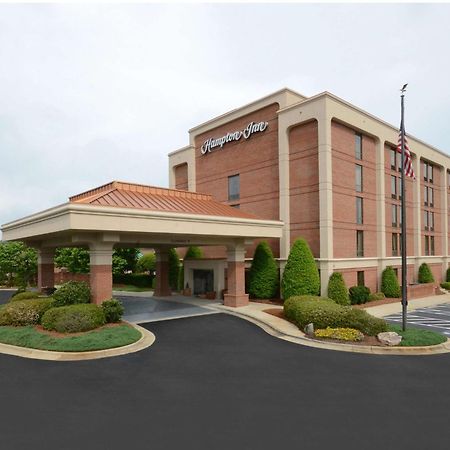 Hampton Inn Raleigh Capital Blvd North Екстериор снимка