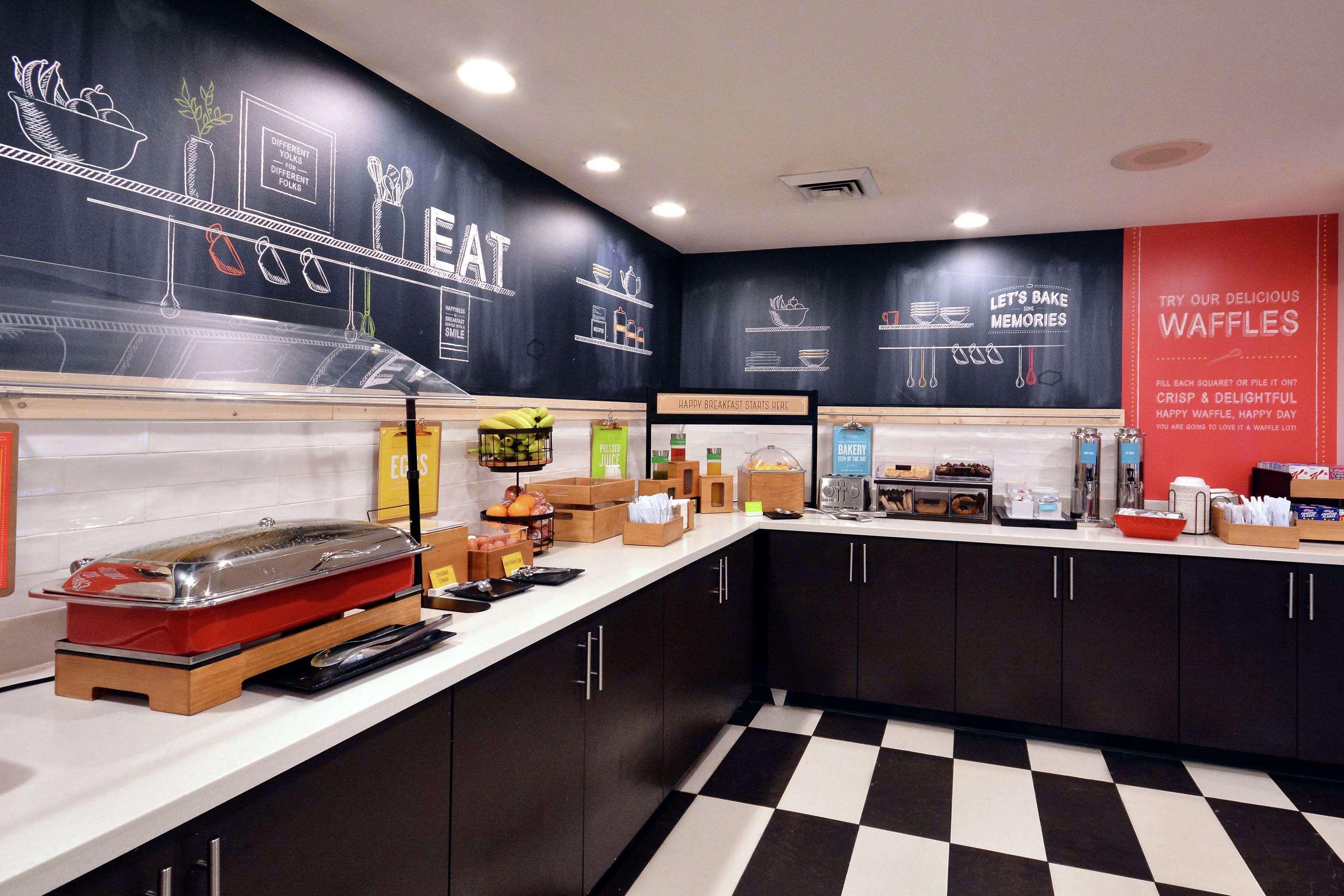 Hampton Inn Raleigh Capital Blvd North Екстериор снимка