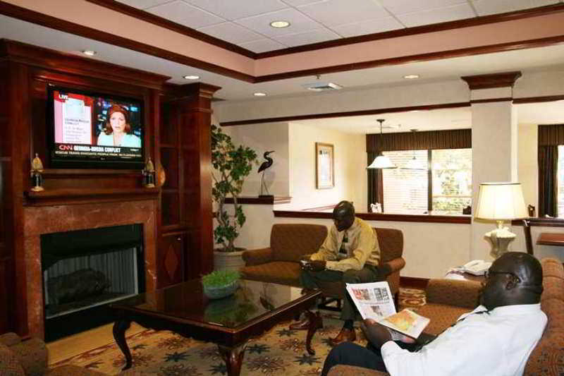 Hampton Inn Raleigh Capital Blvd North Интериор снимка